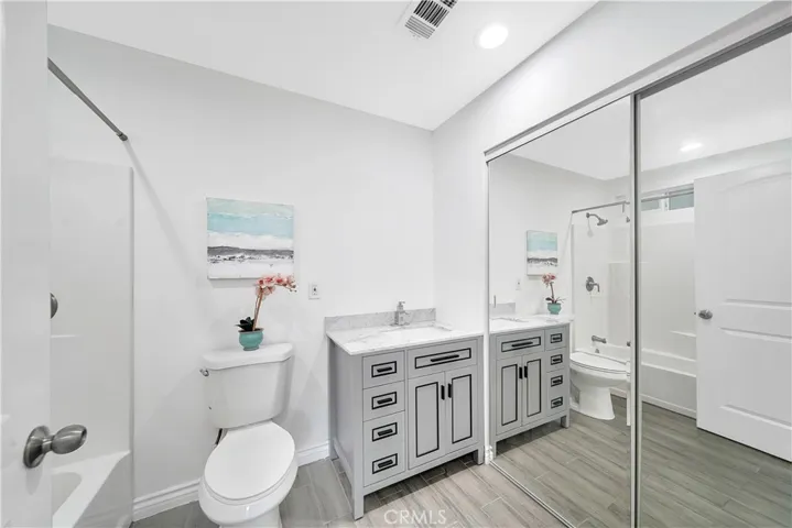 130 N Vicentia Avenue, Corona, California 92882