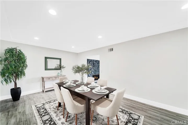 130 N Vicentia Avenue, Corona, California 92882
