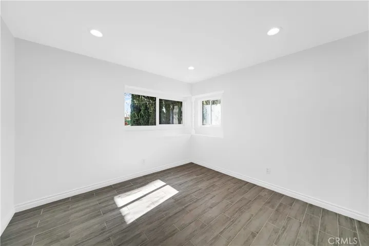 130 N Vicentia Avenue, Corona, California 92882