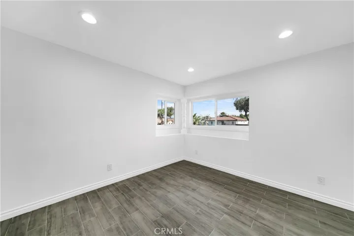 130 N Vicentia Avenue, Corona, California 92882