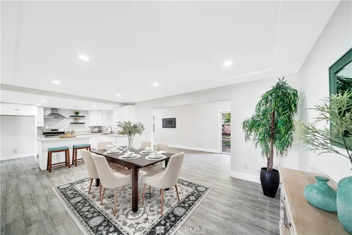 130 N Vicentia Avenue, Corona, California 92882