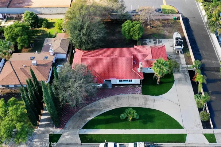 130 N Vicentia Avenue, Corona, California 92882