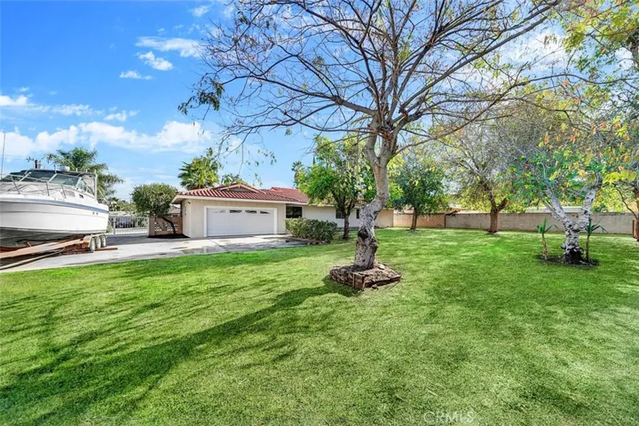 130 N Vicentia Avenue, Corona, California 92882