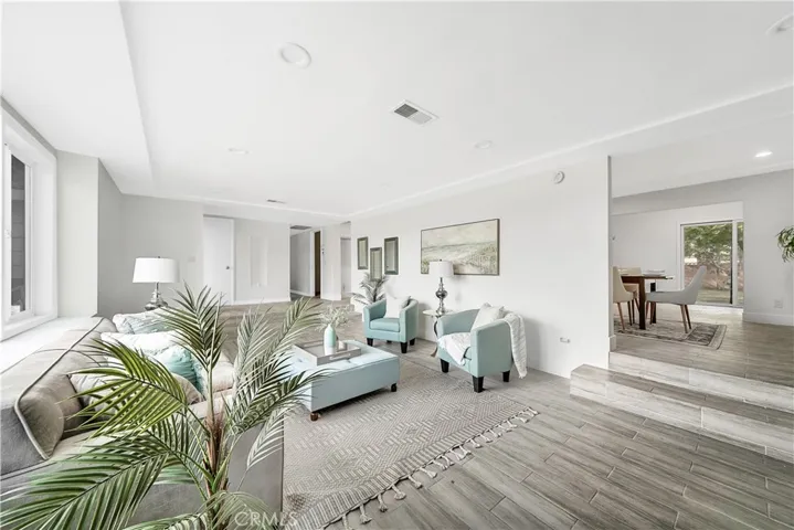 130 N Vicentia Avenue, Corona, California 92882