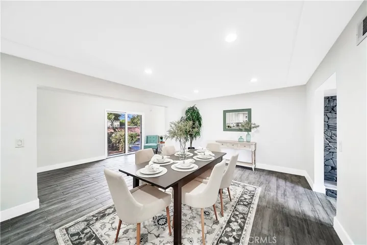 130 N Vicentia Avenue, Corona, California 92882