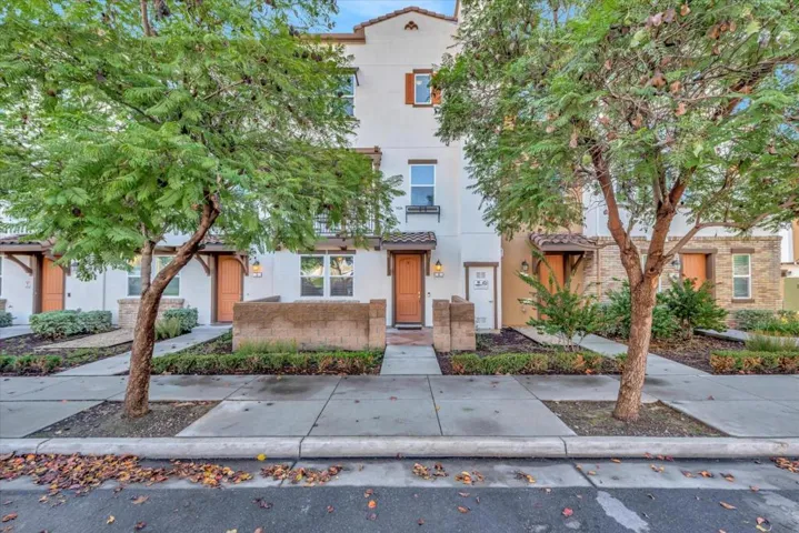 198 Esfahan Drive 6, San Jose, California 95111