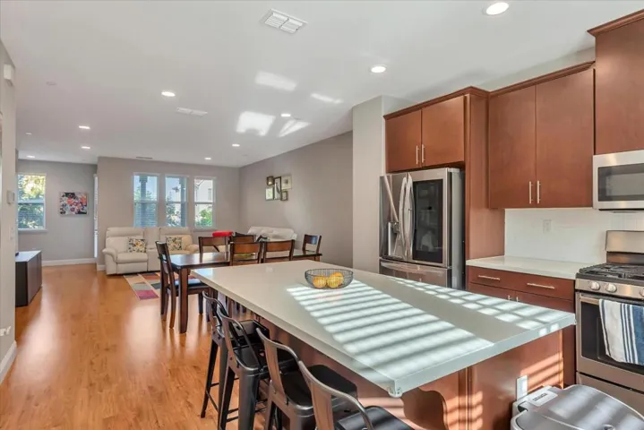 198 Esfahan Drive 6, San Jose, California 95111