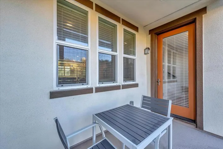 198 Esfahan Drive 6, San Jose, California 95111