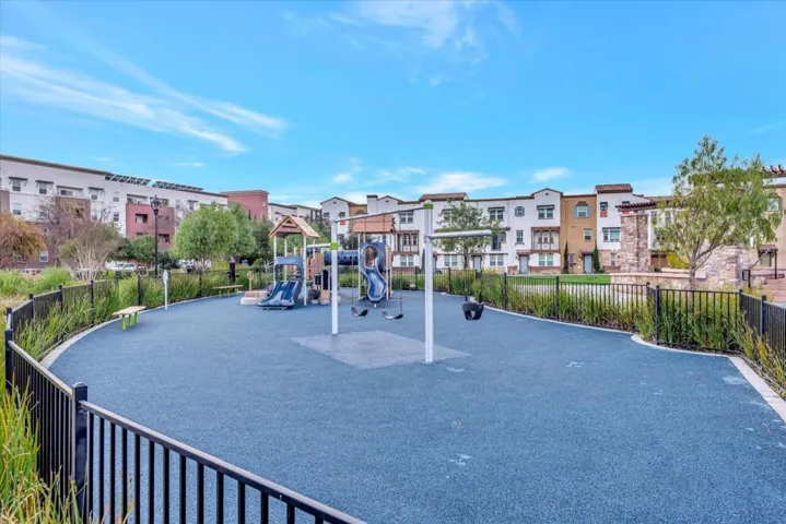 198 Esfahan Drive 6, San Jose, California 95111