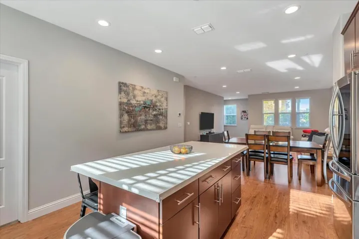 198 Esfahan Drive 6, San Jose, California 95111