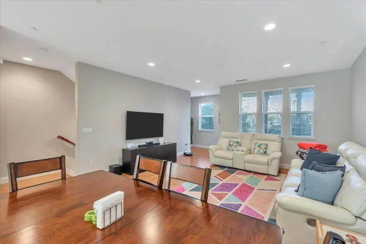 198 Esfahan Drive 6, San Jose, California 95111