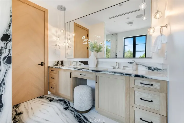 4730 Columbus Avenue, Sherman Oaks, California 91403