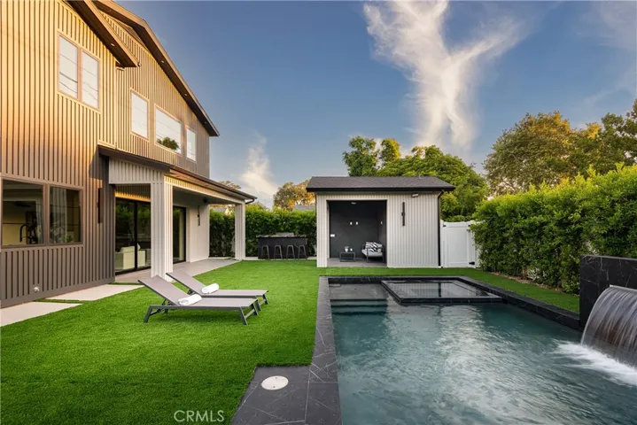 4730 Columbus Avenue, Sherman Oaks, California 91403