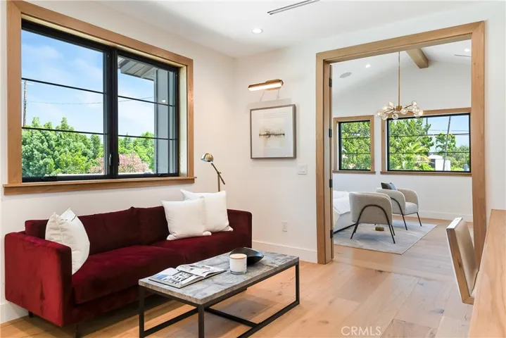 4730 Columbus Avenue, Sherman Oaks, California 91403