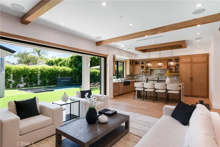 4730 Columbus Avenue, Sherman Oaks, California 91403