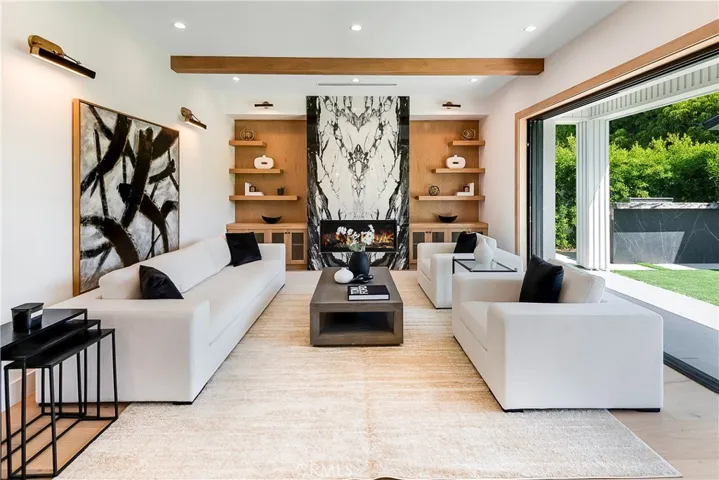 4730 Columbus Avenue, Sherman Oaks, California 91403