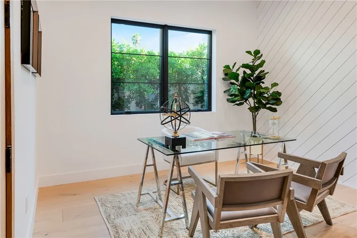 4730 Columbus Avenue, Sherman Oaks, California 91403