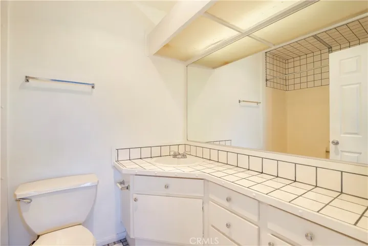 9620 Sepulveda Boulevard 8, North Hills, California 91343