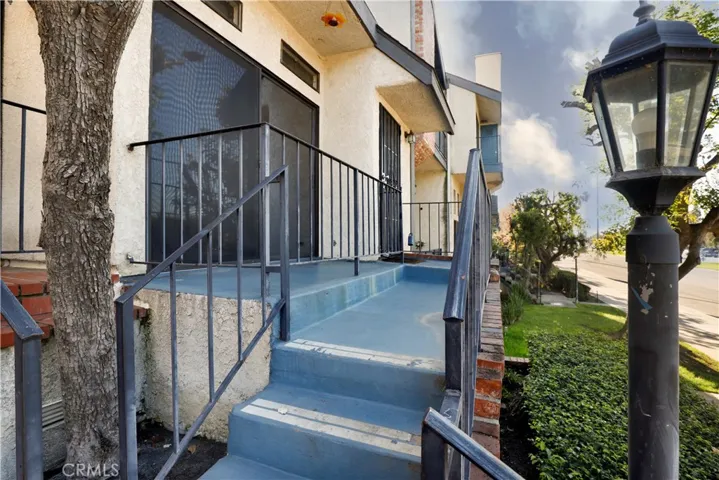 9620 Sepulveda Boulevard 8, North Hills, California 91343