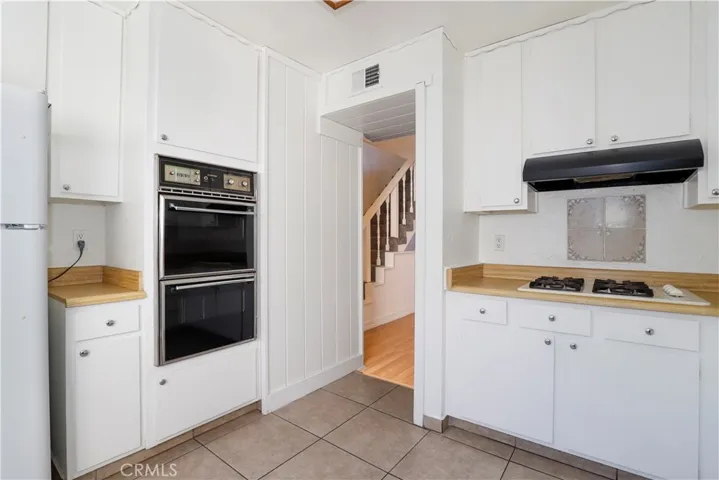 9620 Sepulveda Boulevard 8, North Hills, California 91343