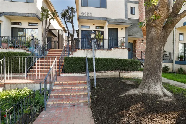 9620 Sepulveda Boulevard 8, North Hills, California 91343