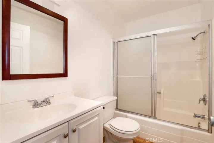 9620 Sepulveda Boulevard 8, North Hills, California 91343