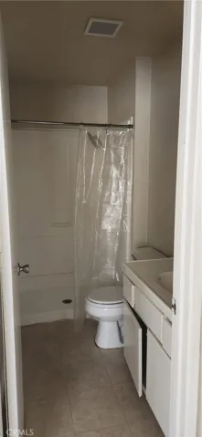 Private Master Bathroom.