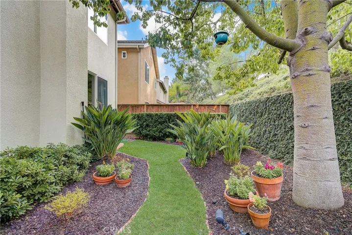 79 Rue Du Chateau 14, Aliso Viejo, California 92656