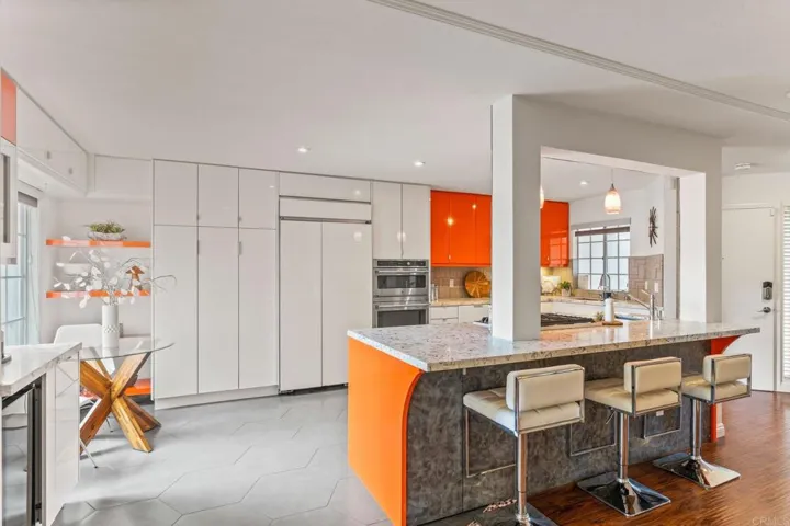 4817 Bella Pacific 108, San Diego, California 92109