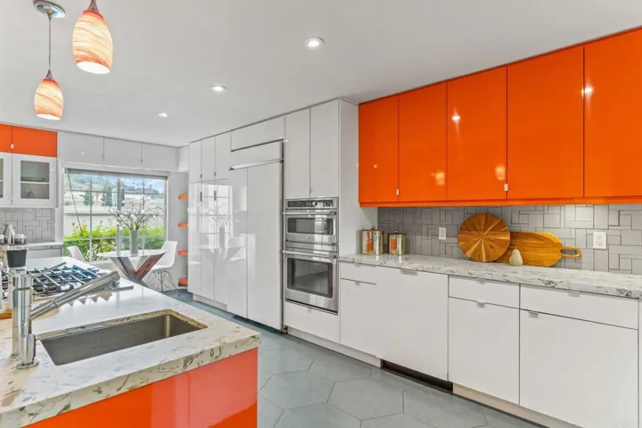 4817 Bella Pacific 108, San Diego, California 92109