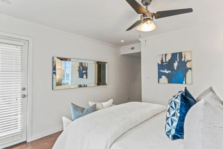 4817 Bella Pacific 108, San Diego, California 92109