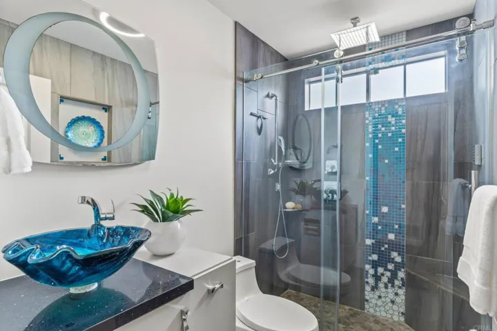 4817 Bella Pacific 108, San Diego, California 92109
