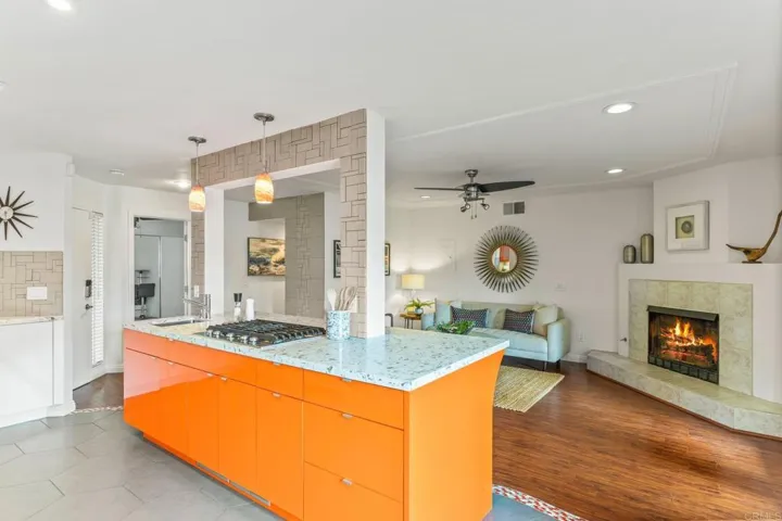 4817 Bella Pacific 108, San Diego, California 92109