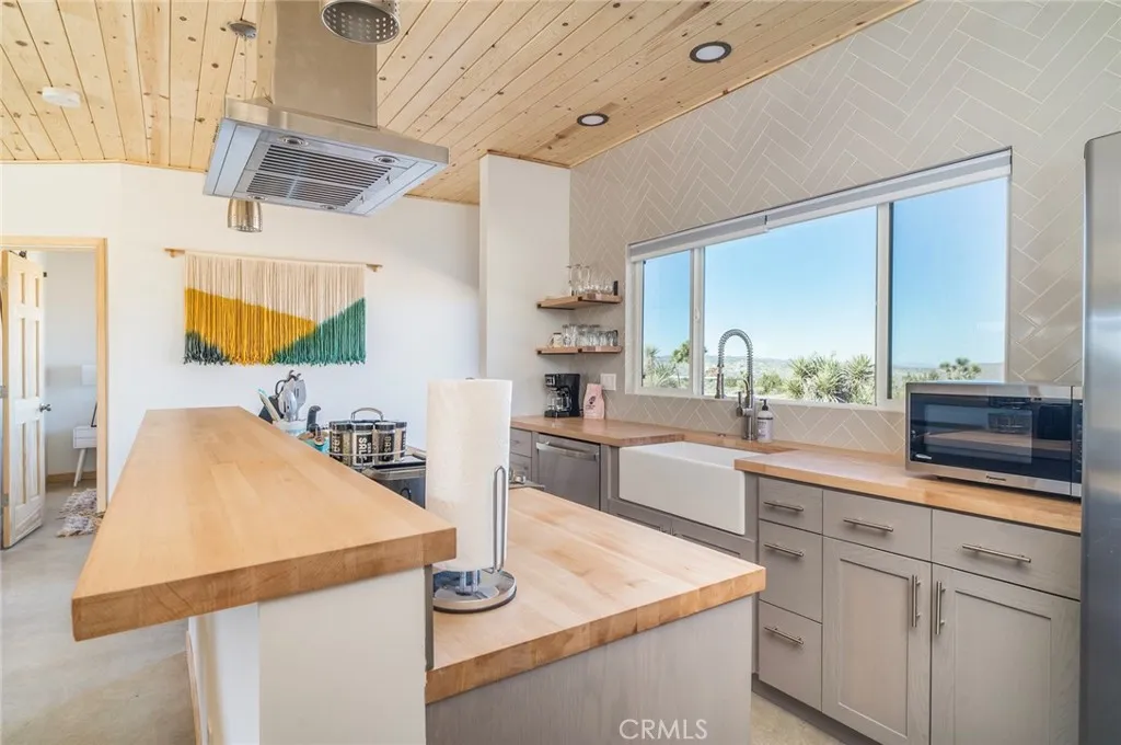 59149 Desert Gold Drive, Yucca Valley, California 92284 home-pic-8