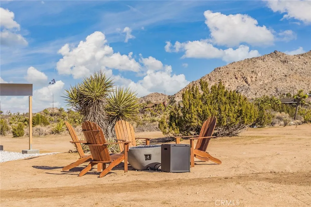 59149 Desert Gold Drive, Yucca Valley, California 92284 home-pic-40