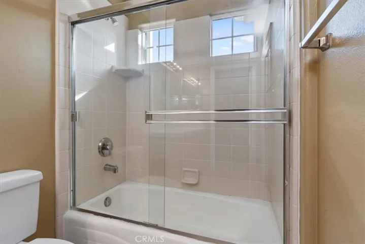 Main Suite Full Bathroom