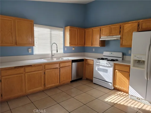 5300 Melbourne Place, Riverside, California 92508