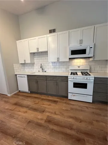 27431 La Cabra, Mission Viejo, California 92691