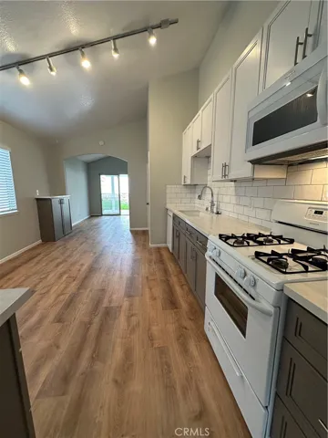 27431 La Cabra, Mission Viejo, California 92691