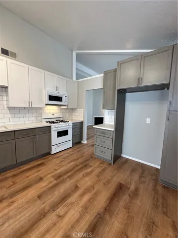 27431 La Cabra, Mission Viejo, California 92691