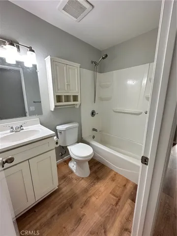 27431 La Cabra, Mission Viejo, California 92691
