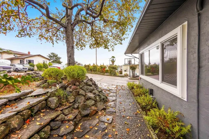 19115 Garrison Ave, Castro Valley, California 94546