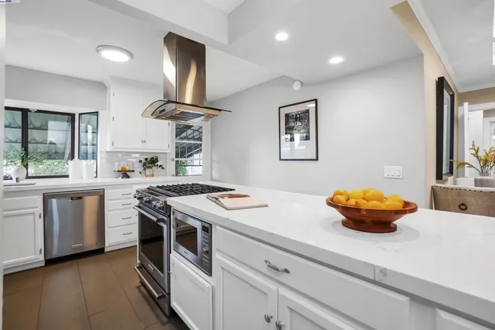 19115 Garrison Ave, Castro Valley, California 94546