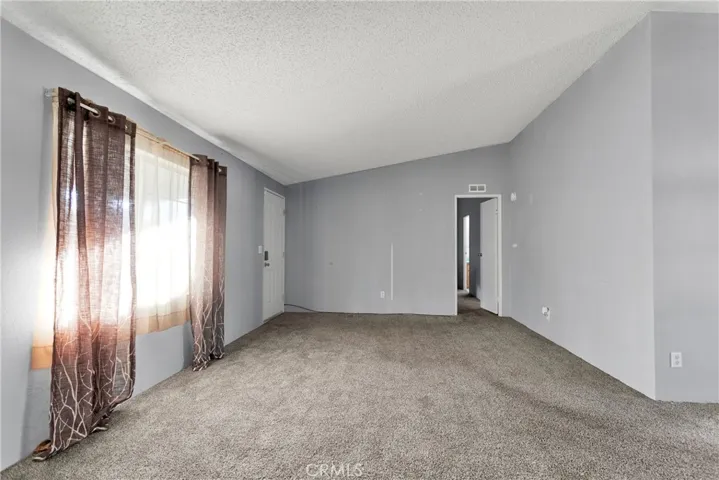 12550 Main Street 15, Hesperia, California 92345