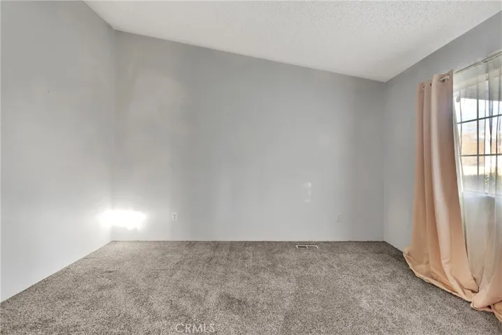 12550 Main Street 15, Hesperia, California 92345