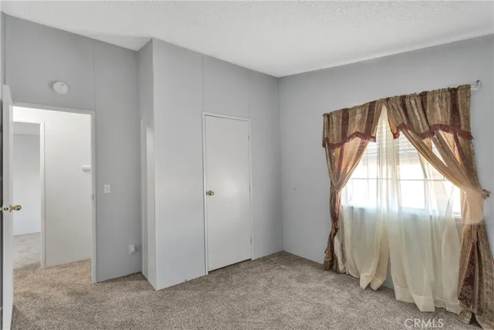 12550 Main Street 15, Hesperia, California 92345