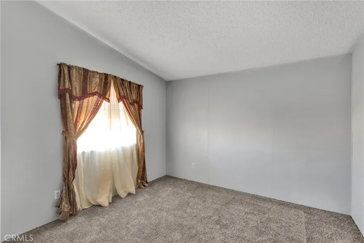 12550 Main Street 15, Hesperia, California 92345