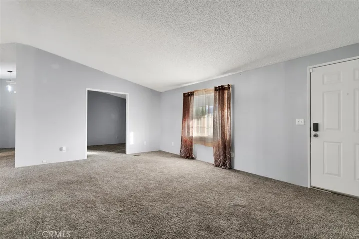 12550 Main Street 15, Hesperia, California 92345