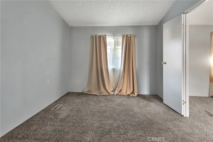 12550 Main Street 15, Hesperia, California 92345