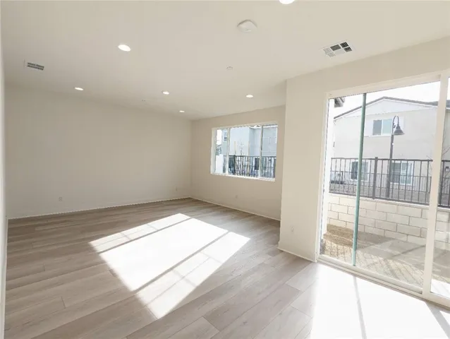 4284 S. Heather Privado, Ontario, California 91761